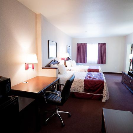 Portland Suites Airport East 외부 사진