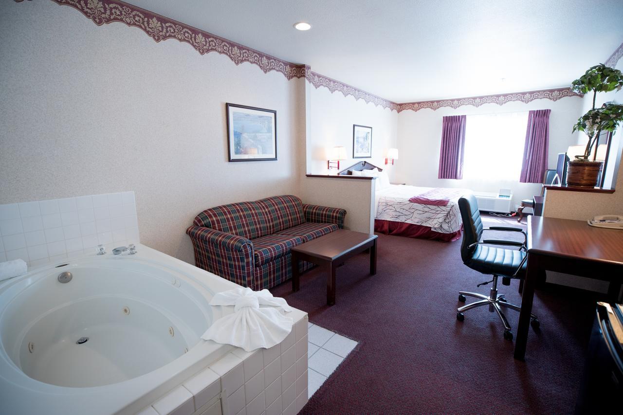 Portland Suites Airport East 페어뷰 외부 사진
