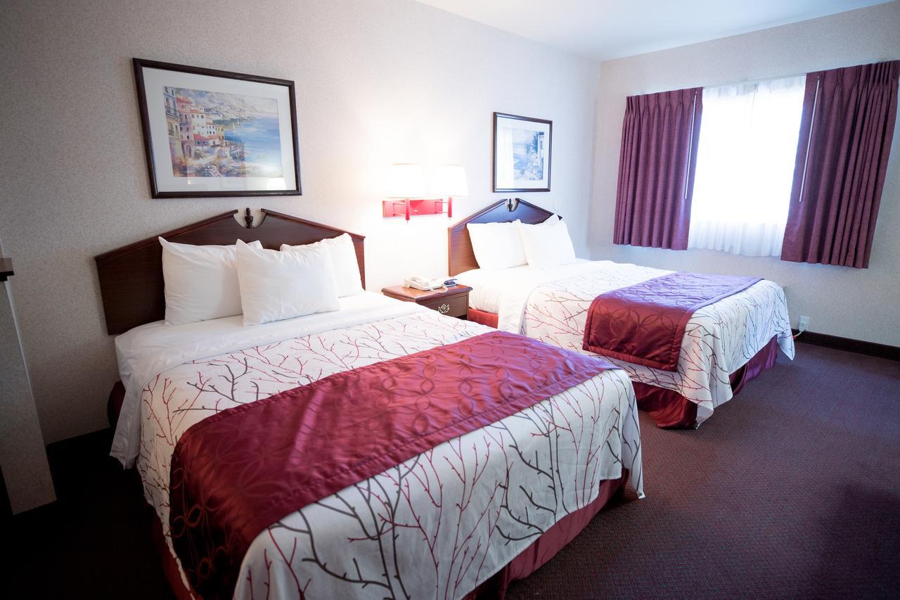 Portland Suites Airport East 외부 사진