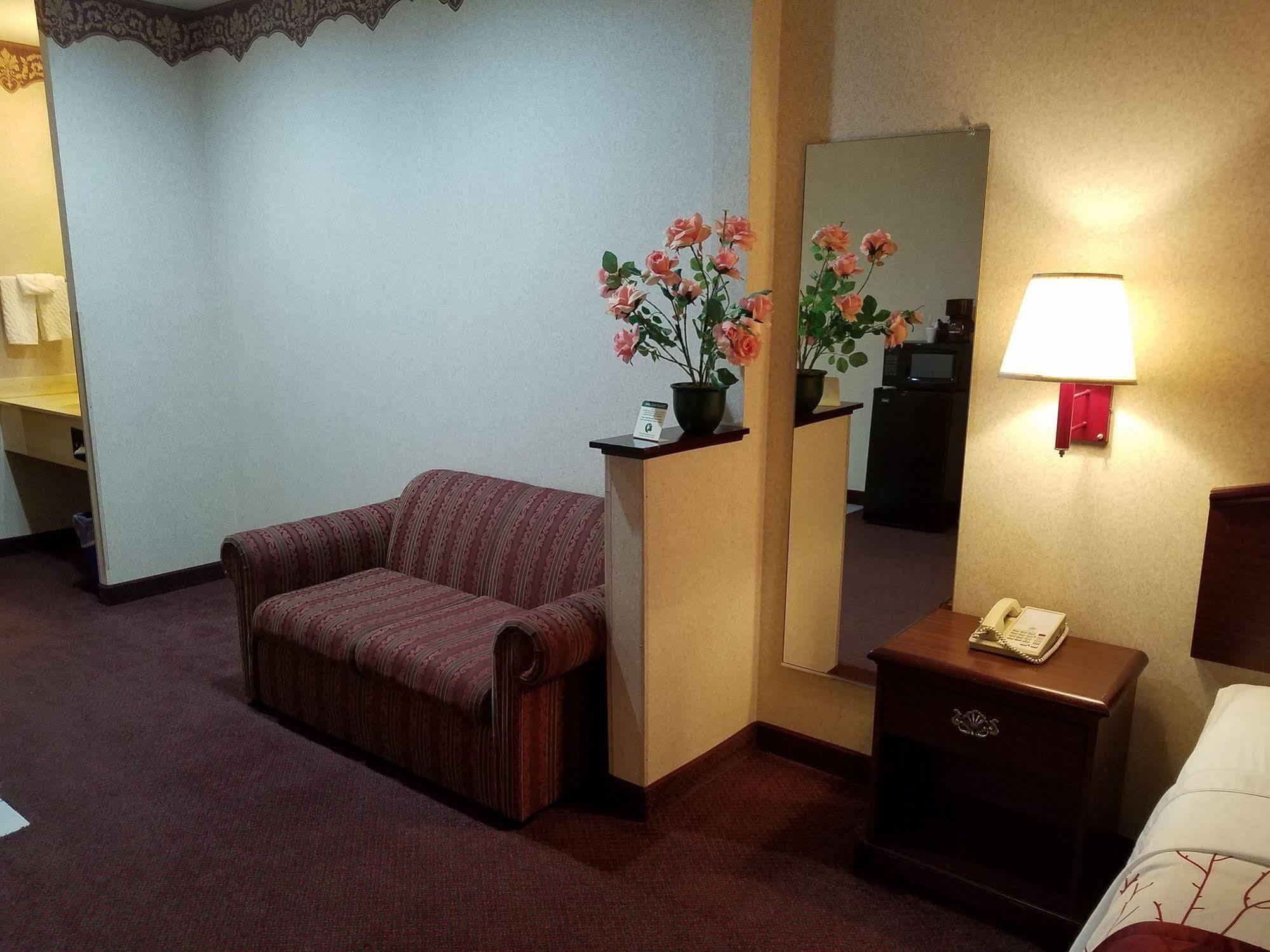 Portland Suites Airport East 외부 사진