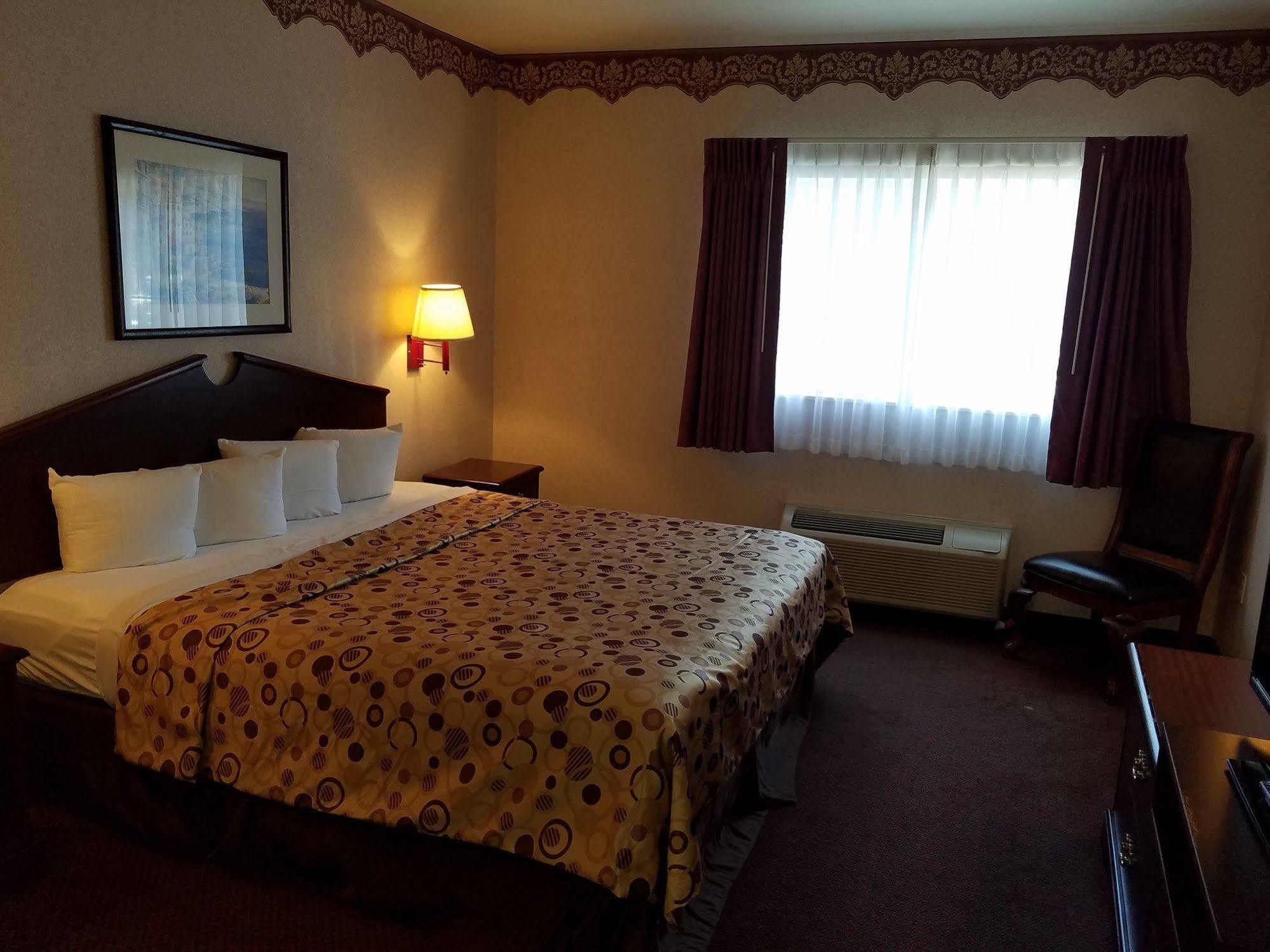 Portland Suites Airport East 외부 사진