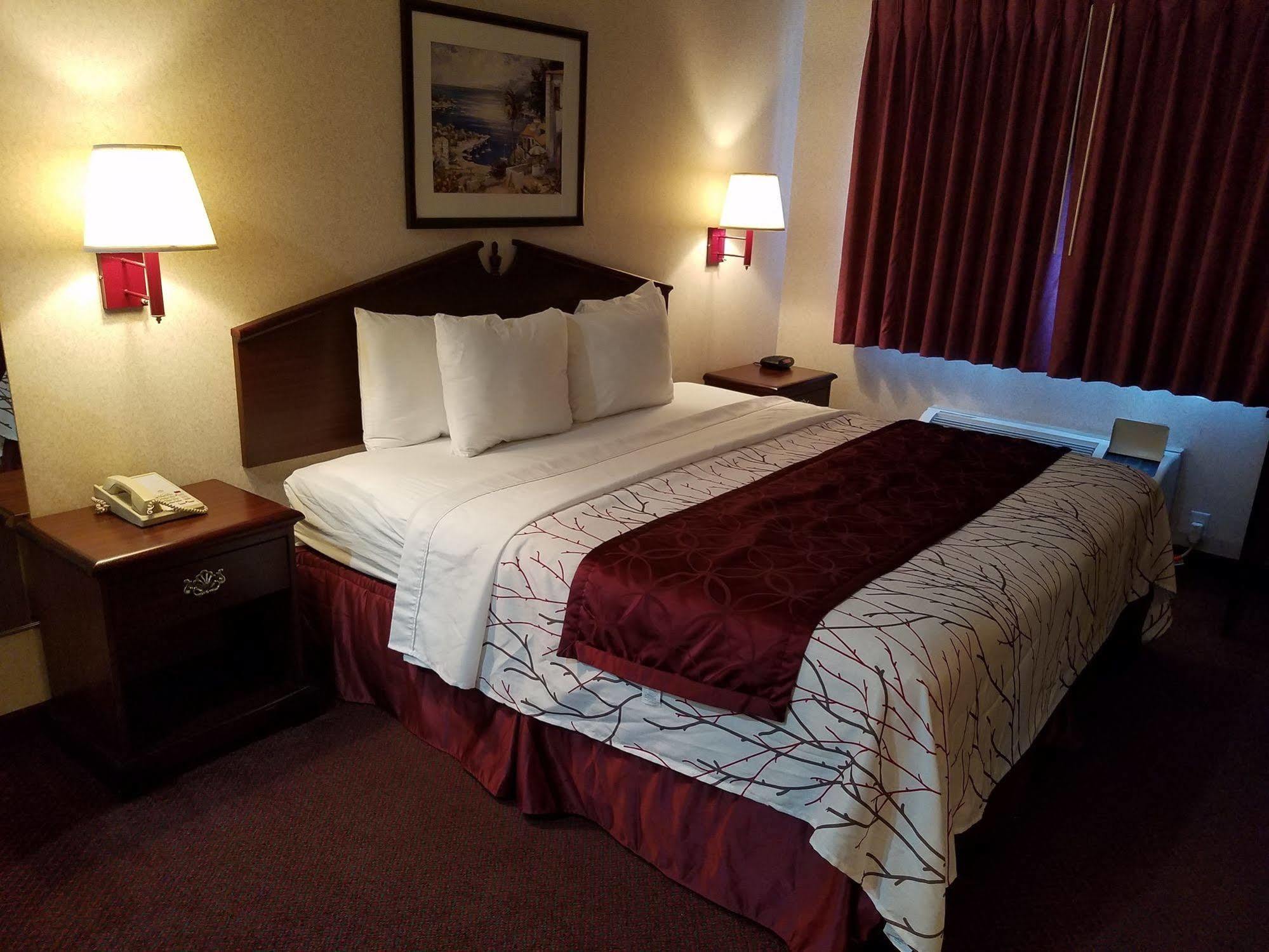 Portland Suites Airport East 페어뷰 외부 사진